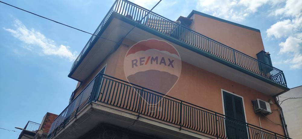 casa indipendente in vendita a Paternò