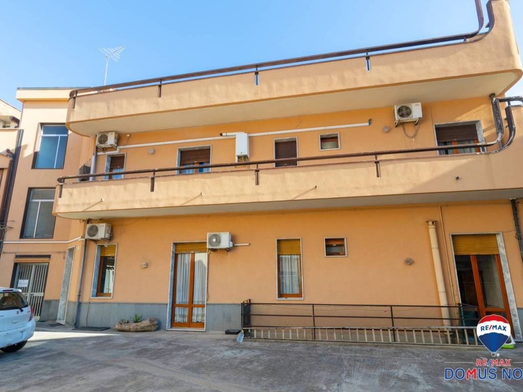 appartamento in vendita a Paternò in zona Centro Storico