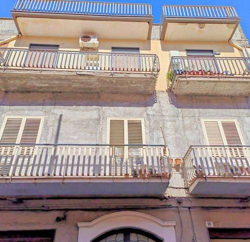 appartamento in vendita a Paternò in zona Centro Storico