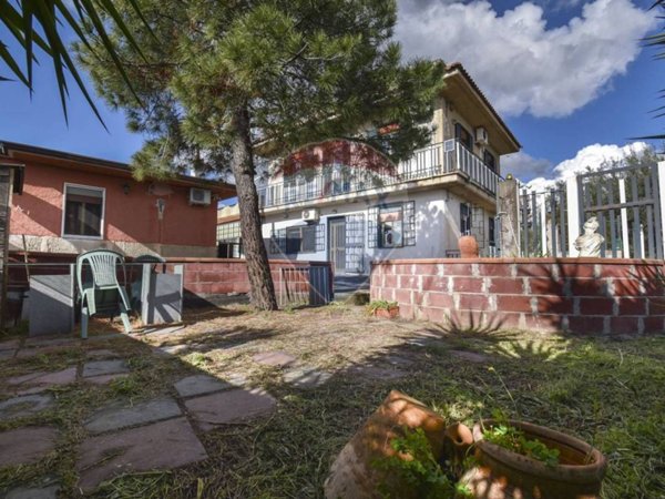casa indipendente in vendita a Paternò