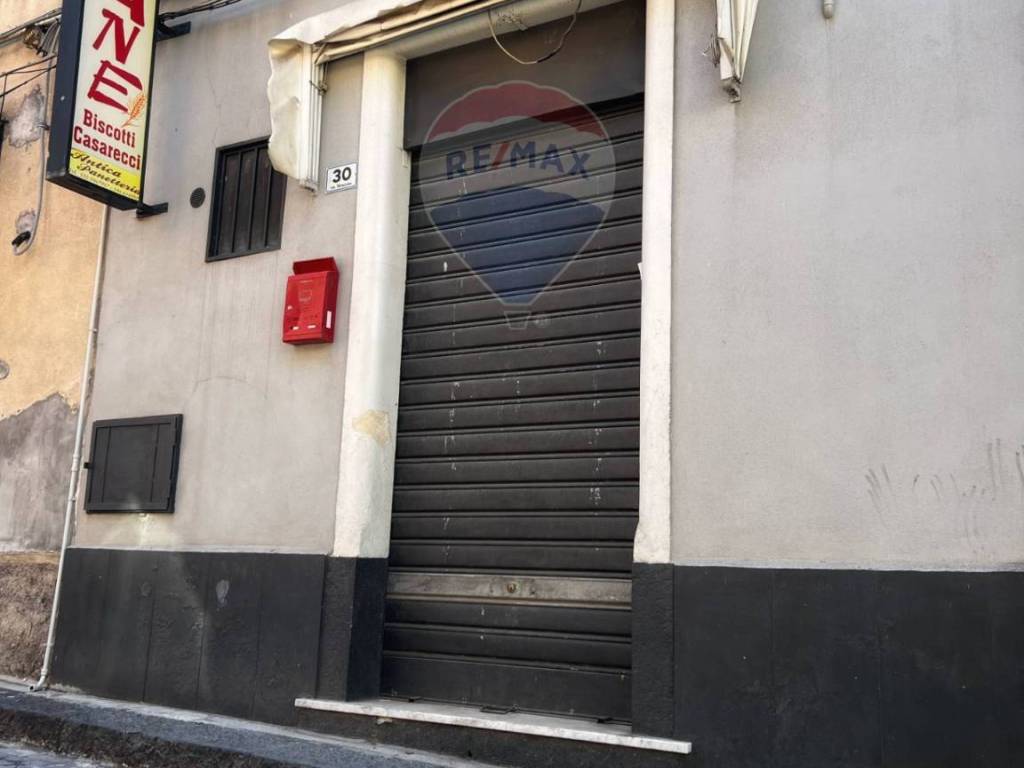 negozio in vendita a Paternò