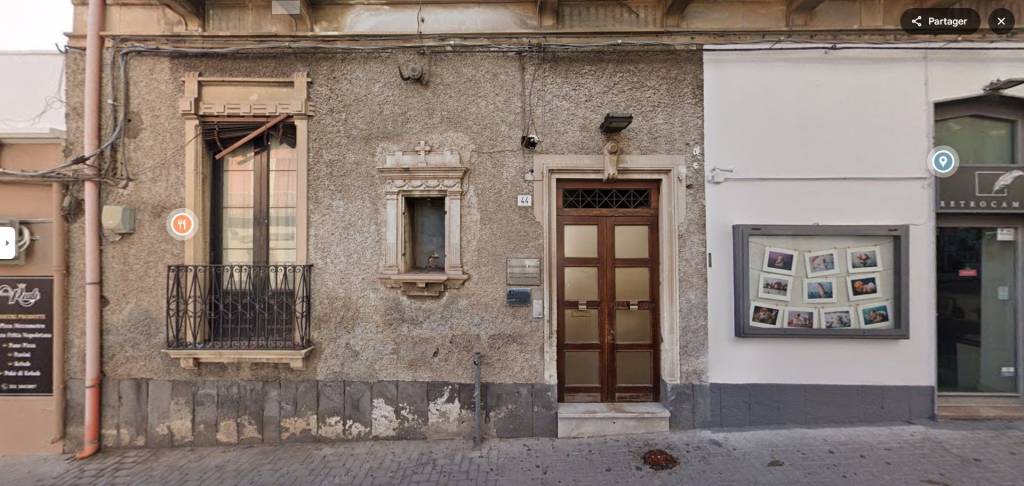 appartamento in vendita a Paternò in zona Centro Storico