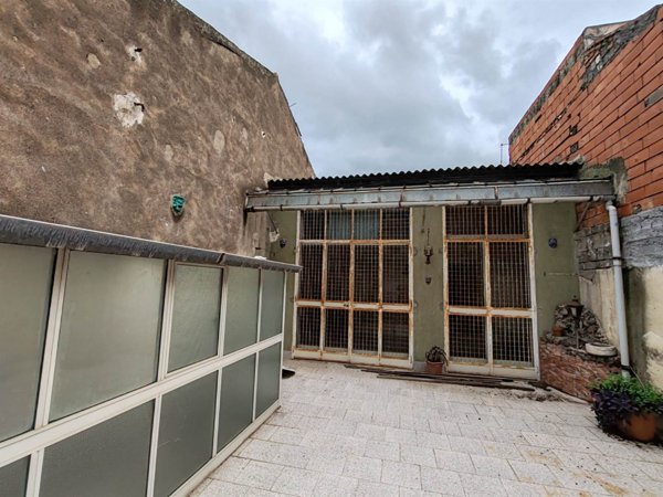 appartamento in vendita a Paternò in zona Centro Storico