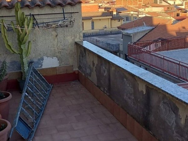 appartamento in vendita a Paternò in zona Centro Storico