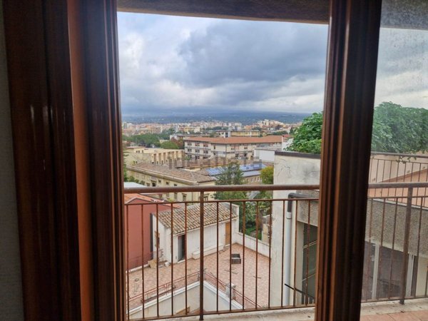 appartamento in vendita a Paternò in zona Centro Storico