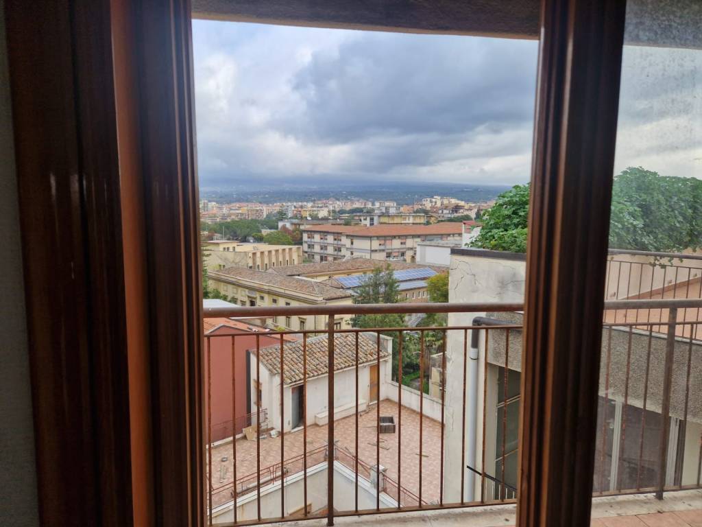 appartamento in vendita a Paternò in zona Centro Storico