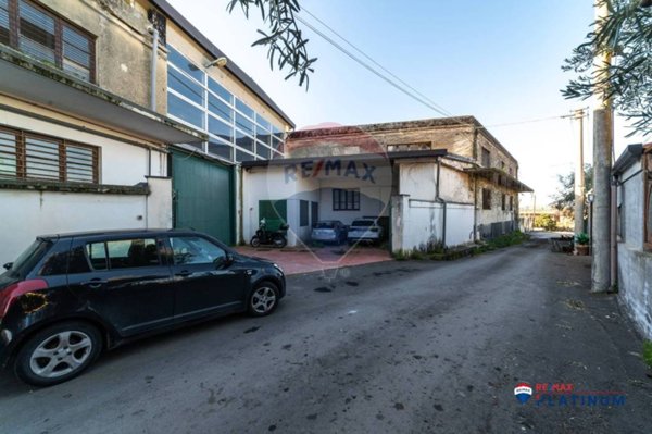negozio in vendita a Paternò