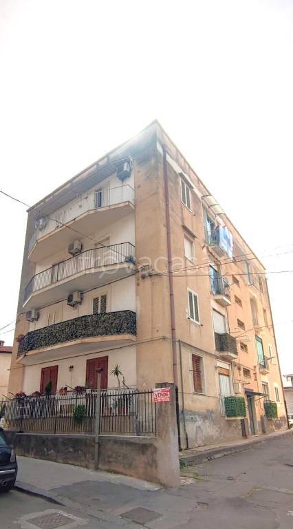 appartamento in vendita a Paternò in zona Centro Storico