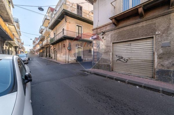 negozio in vendita a Paternò
