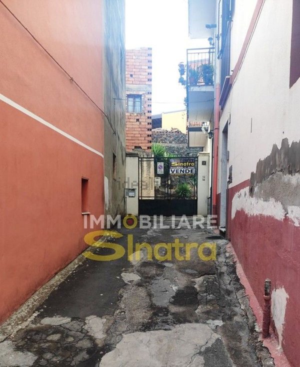 appartamento in vendita a Paternò in zona Centro Storico