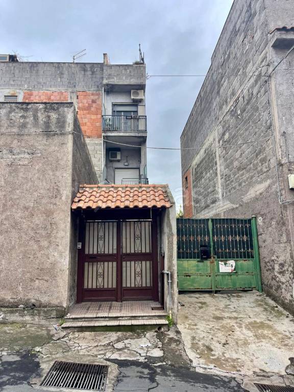 appartamento in vendita a Paternò in zona Centro Storico