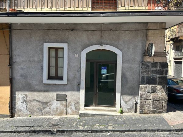 trivano in vendita a Paternò in zona Centro Storico
