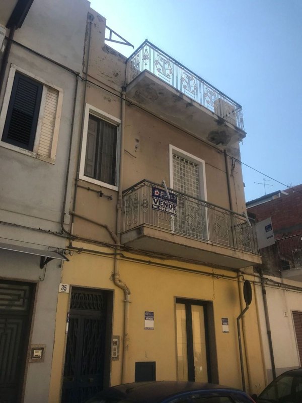 casa indipendente in vendita a Paternò
