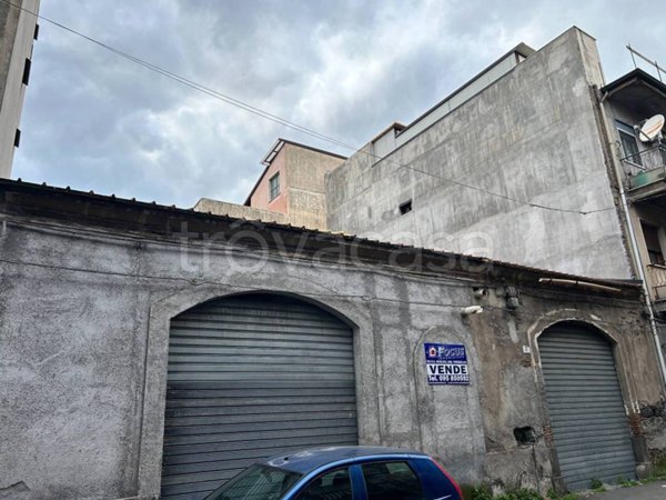 locale commerciale in vendita a Paternò in zona Centro Storico