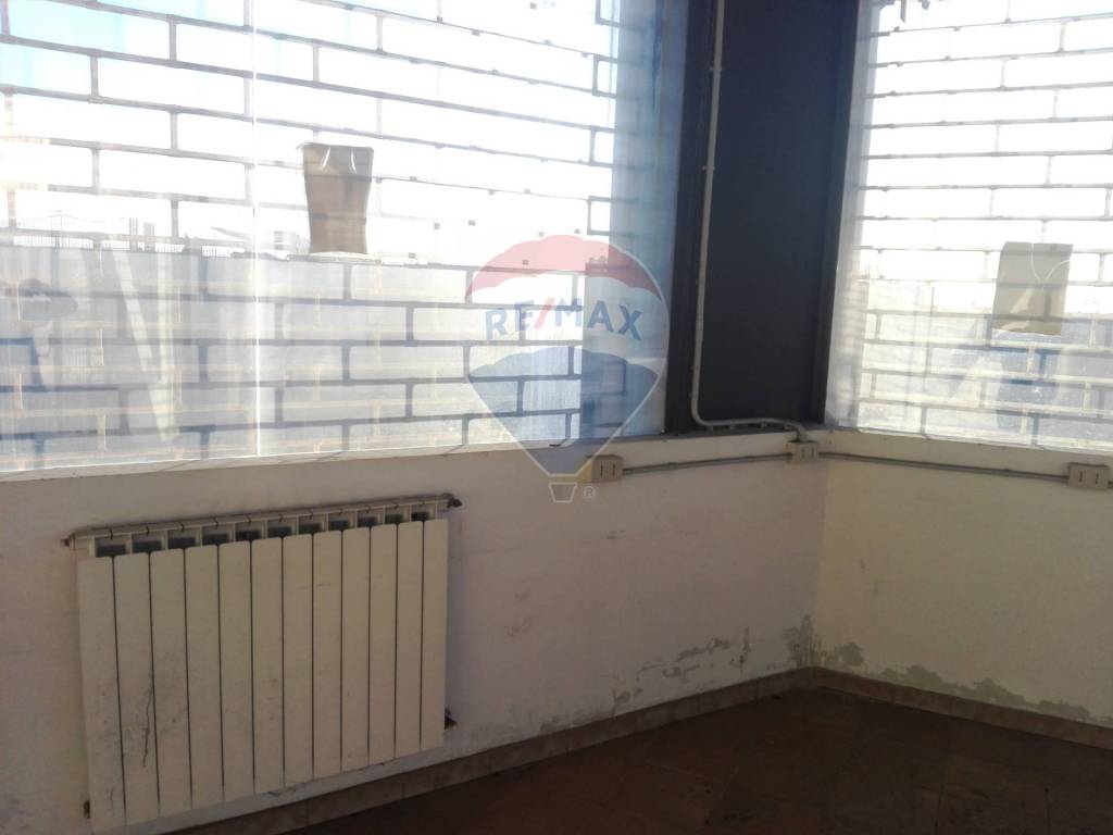 negozio in vendita a Paternò in zona Centro Storico