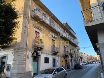 appartamento in vendita a Paternò in zona Centro Storico