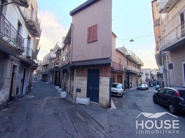 casa indipendente in vendita a Paternò