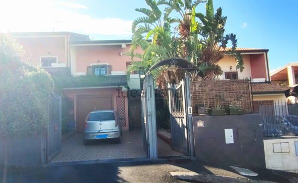 casa indipendente in vendita a Paternò in zona Centro Storico