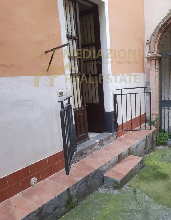 appartamento in vendita a Paternò in zona Centro Storico