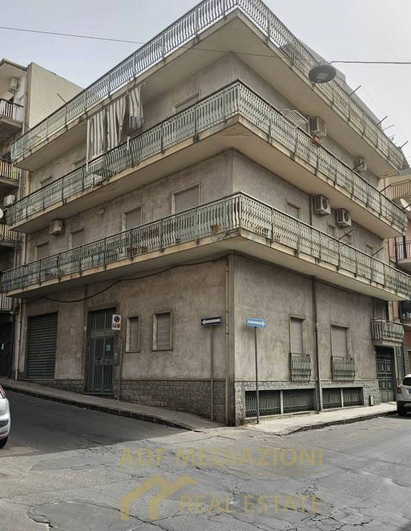 casa indipendente in vendita a Paternò