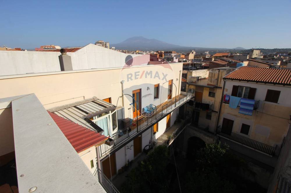 casa indipendente in vendita a Paternò in zona Centro Storico