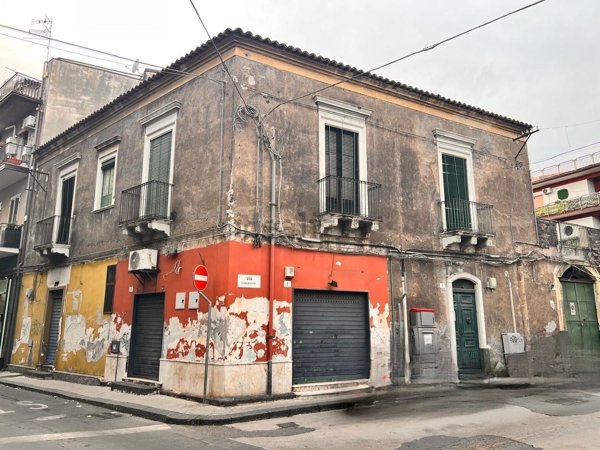casa indipendente in vendita a Paternò