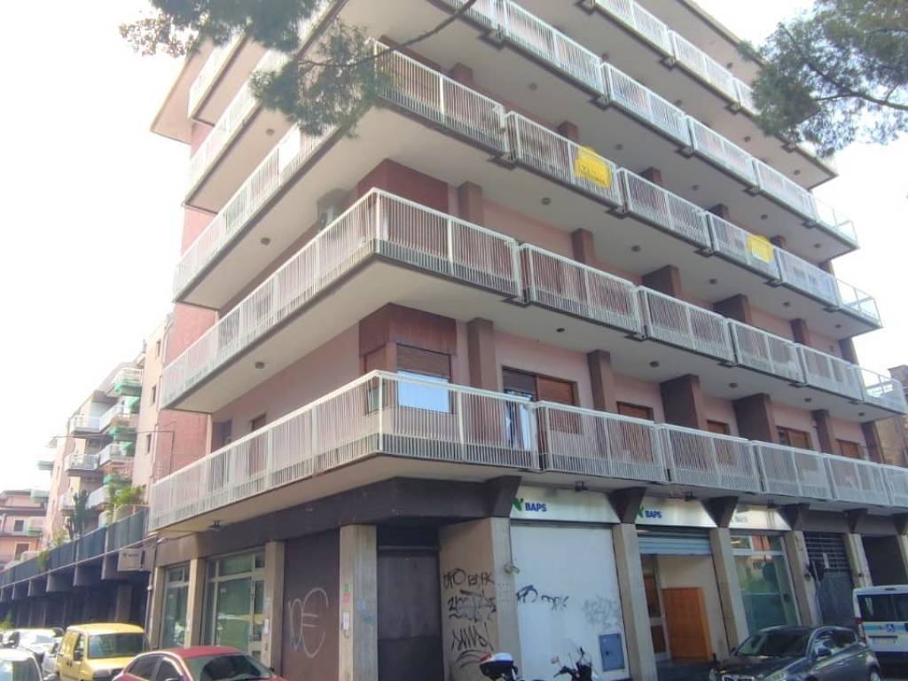 appartamento in vendita a Paternò in zona Centro Storico