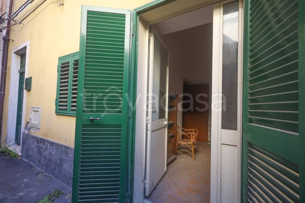 appartamento in vendita a Paternò in zona Centro Storico