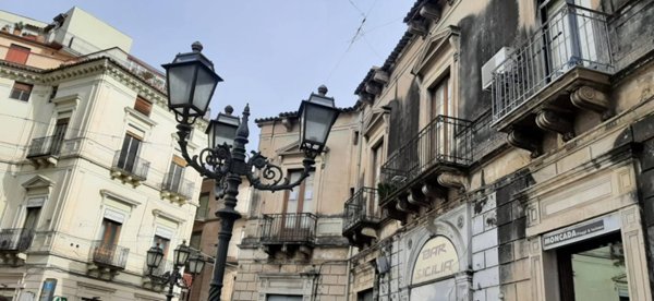 appartamento in vendita a Paternò in zona Centro Storico