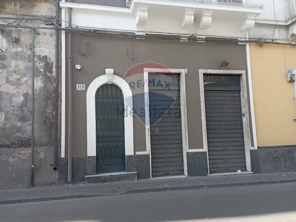 appartamento in vendita a Paternò in zona Centro Storico