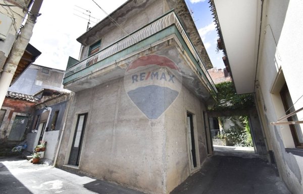 casa indipendente in vendita a Paternò in zona Centro Storico