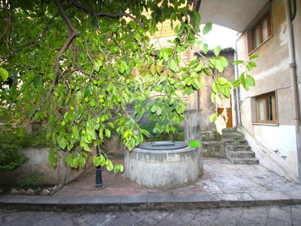 casa indipendente in vendita a Paternò in zona Centro Storico