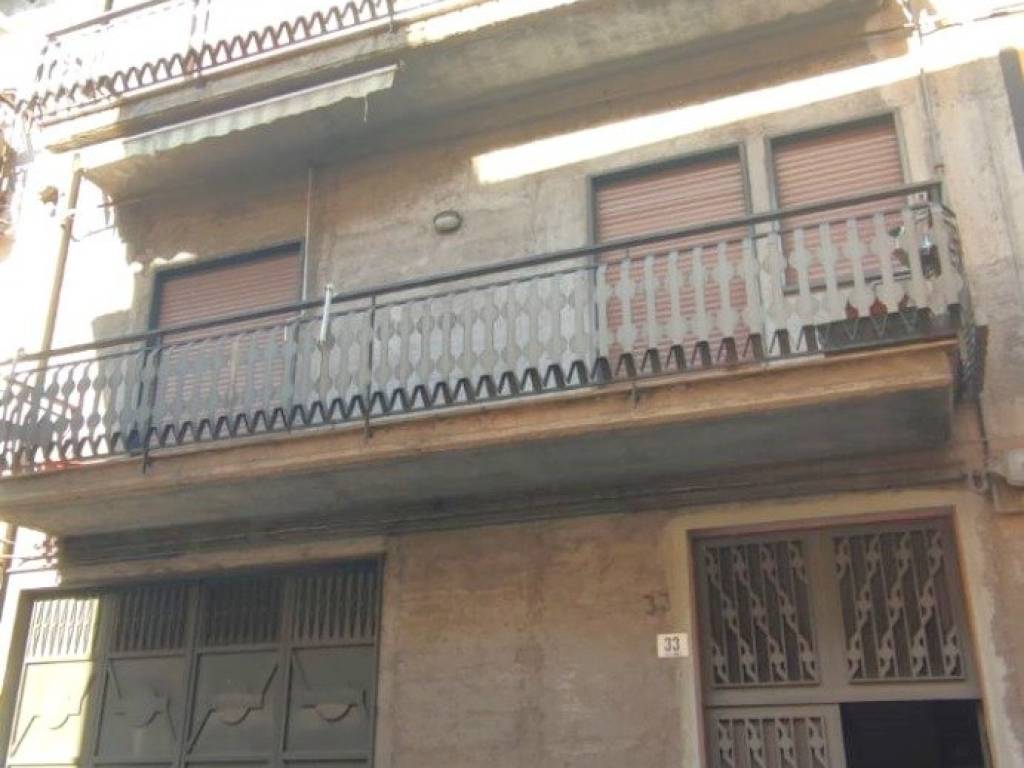 appartamento in vendita a Paternò in zona Centro Storico