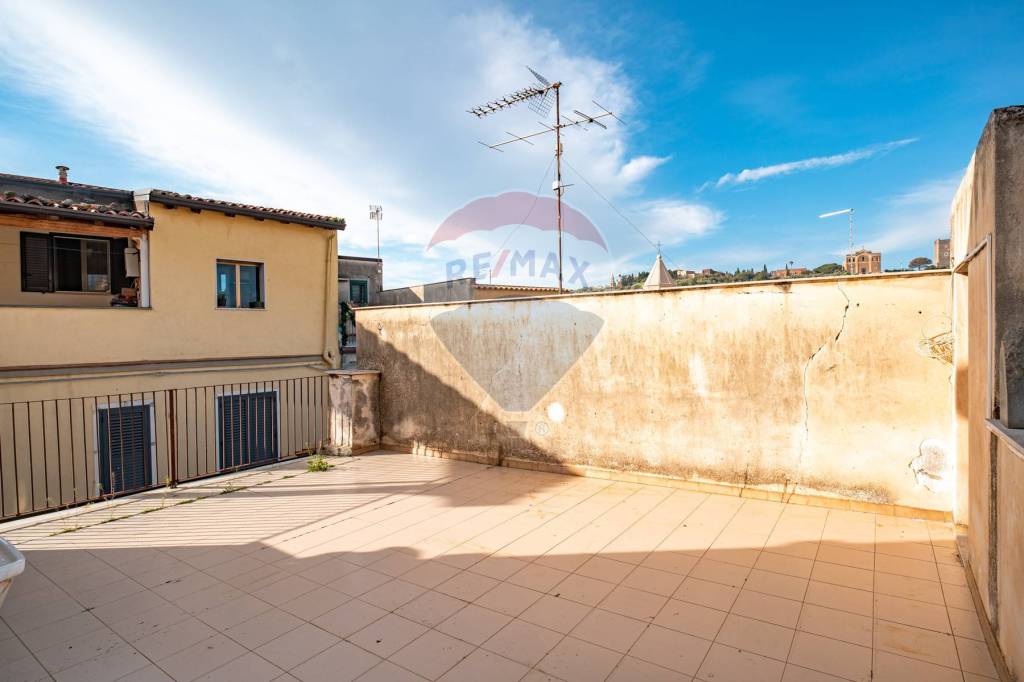 appartamento in vendita a Paternò in zona Centro Storico