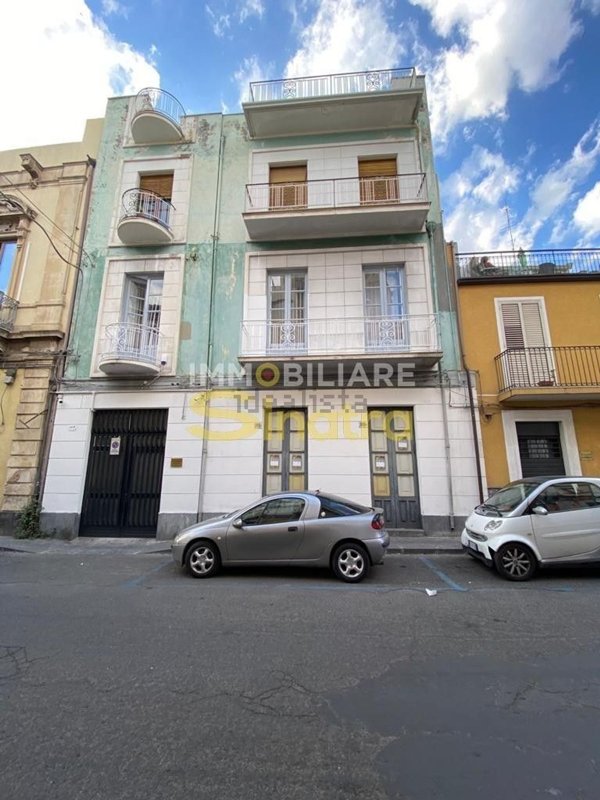 appartamento in vendita a Paternò in zona Centro Storico