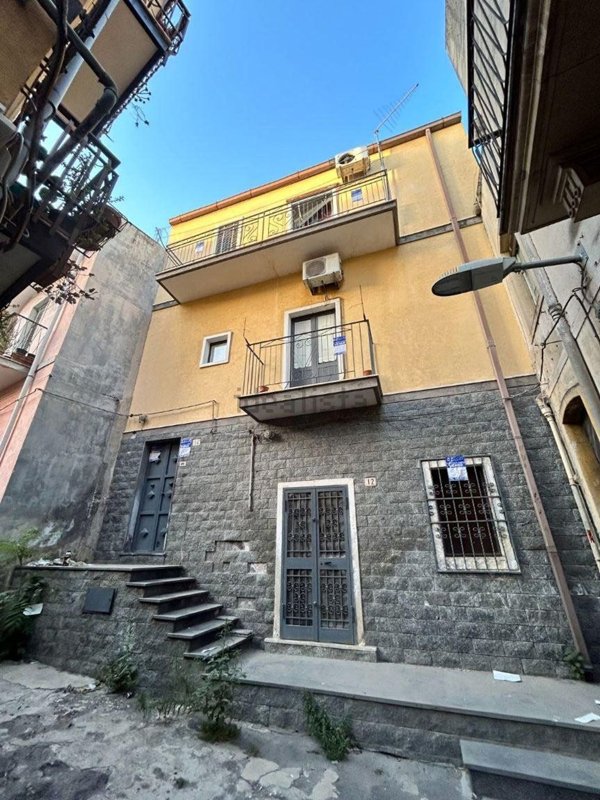 casa indipendente in vendita a Paternò in zona Centro Storico