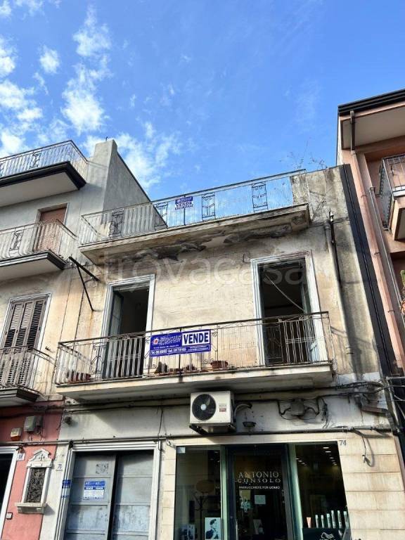 appartamento in vendita a Paternò in zona Centro Storico