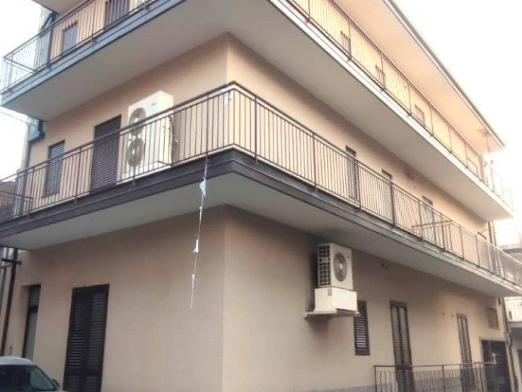 appartamento in vendita a Paternò in zona Centro Storico