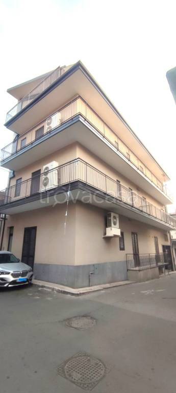 appartamento in vendita a Paternò in zona Centro Storico