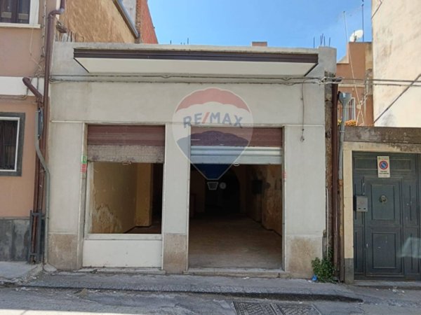 appartamento in vendita a Paternò in zona Centro Storico