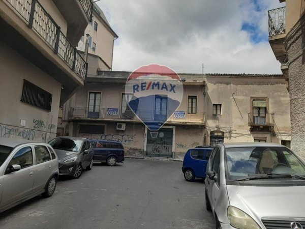 appartamento in vendita a Paternò in zona Centro Storico