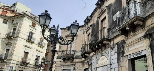 appartamento in vendita a Paternò in zona Centro Storico