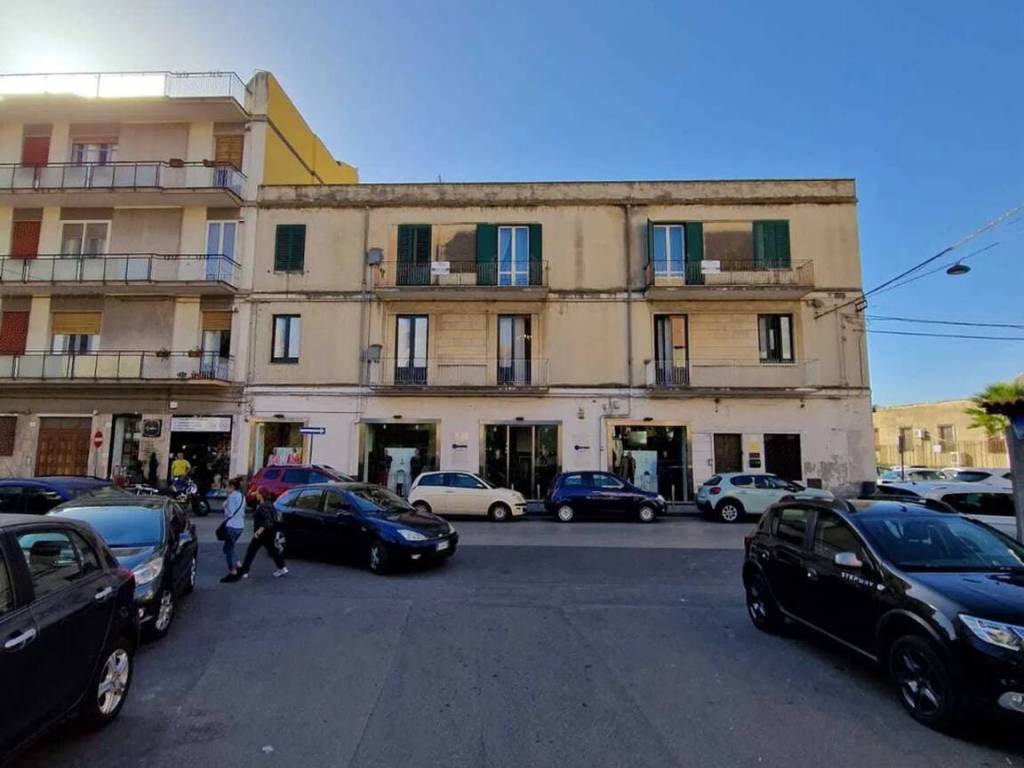 appartamento in vendita a Paternò in zona Centro Storico