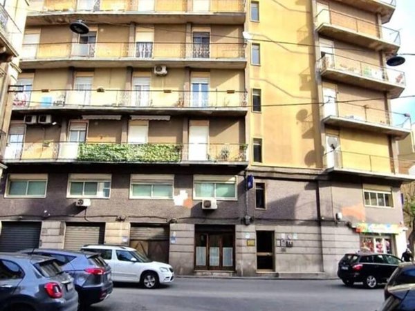 appartamento in vendita a Paternò in zona Centro Storico