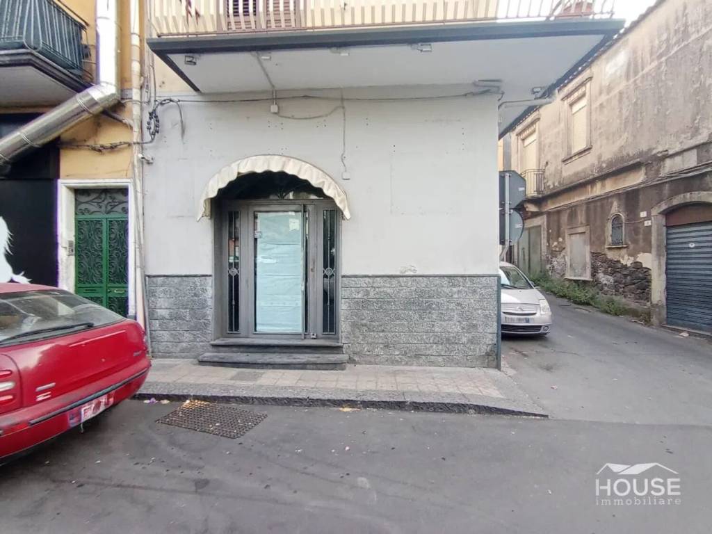 negozio in vendita a Paternò
