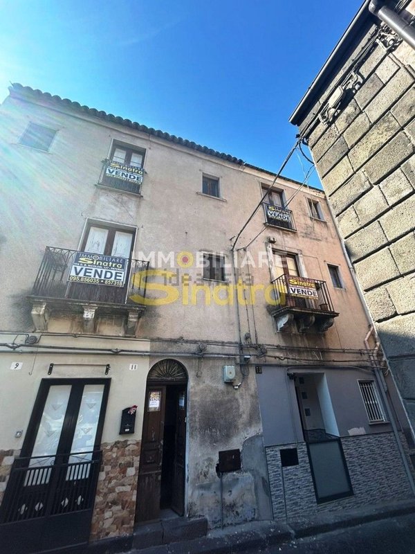 casa indipendente in vendita a Paternò in zona Centro Storico
