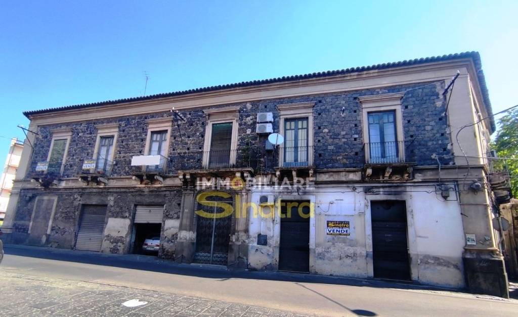 casa indipendente in vendita a Paternò in zona Centro Storico