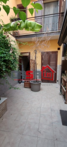 casa indipendente in vendita a Paternò in zona Centro Storico