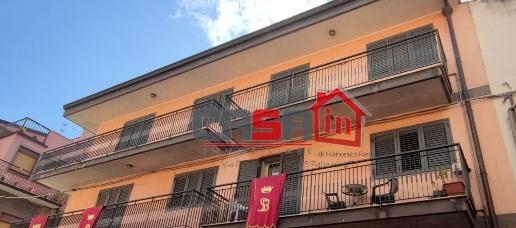 appartamento in vendita a Paternò in zona Centro Storico