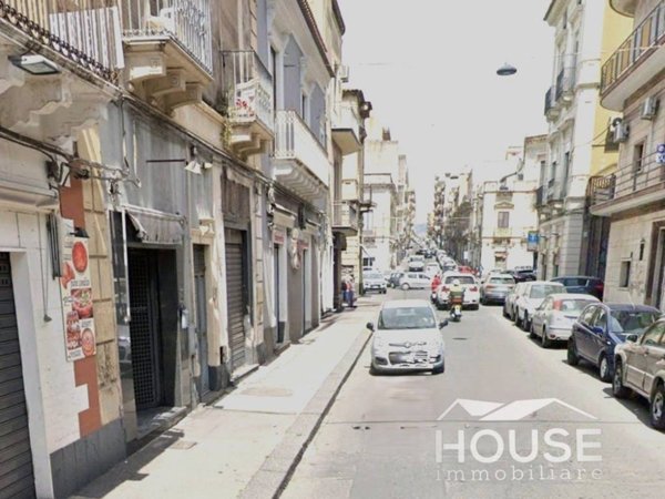 negozio in vendita a Paternò in zona Centro Storico